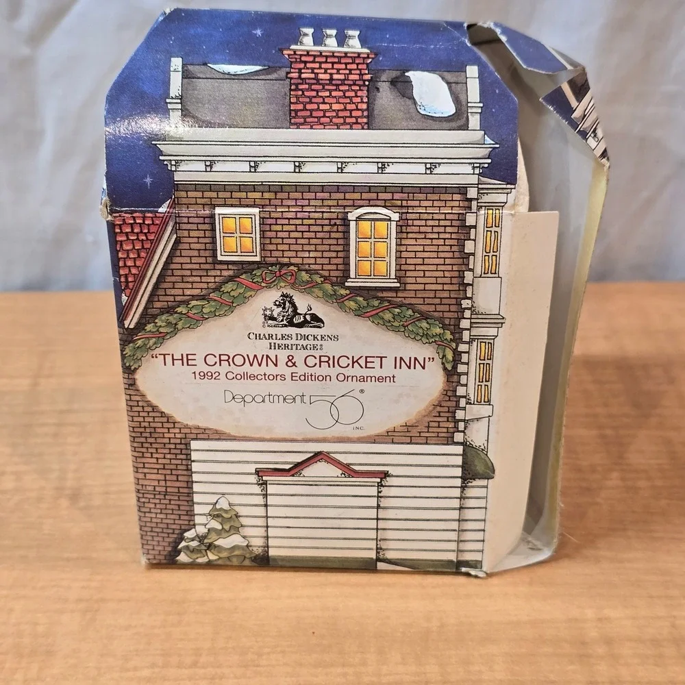 Department 56 The Crown & Cricket‎ Inn 1992 Collectors Ed Christmas Ornament VTG
